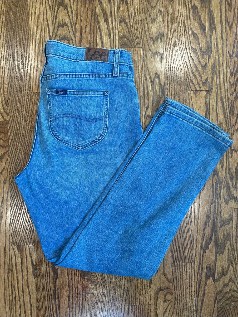 Lee Light Blue Straight Leg Denim Jeans, size 12. Excellent, barely worn cond.